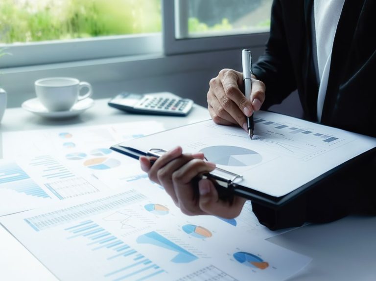 SNR Lawyer analyzing report